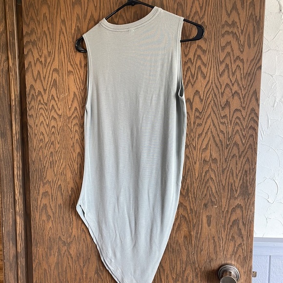 Athleta Gray Green Cloudlight Restore Sleevless Top XS - Picture 4 of 5